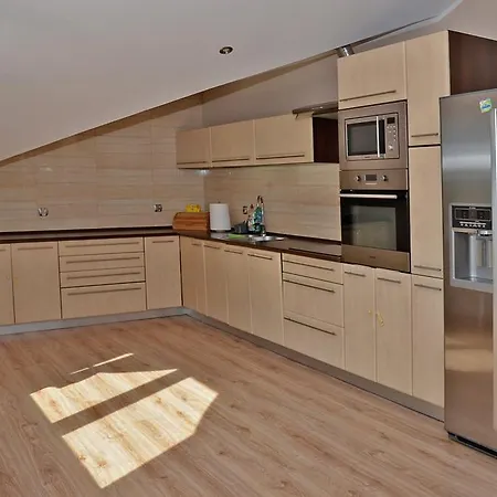 Apartament 公寓 *
